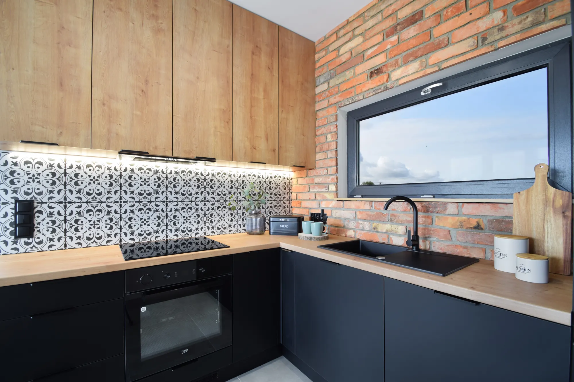 Meble na wymiar ANKO — Sarbinowo — loft, Sarbinowo: kuchnia, sypialnia, łazienki